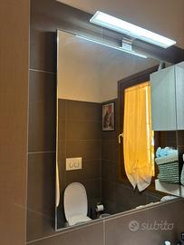 Specchio bagno con luce