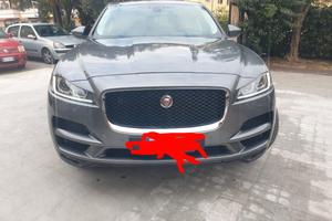 Jaguar F Pace