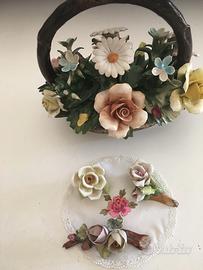 Cesto di fiori Capodimonte + 3 roselline