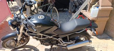 Ducati Monster 600 City dark