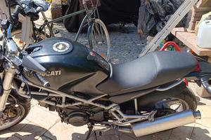 Ducati Monster 600 City dark