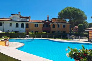 Jesolo in residence con piscina e giardino