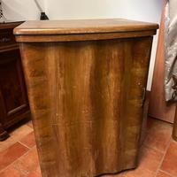 Macchina per cucire con mobiletto