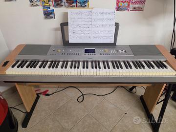 Pianoforte Yamaha Dgx640 