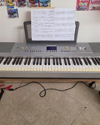 Pianoforte Yamaha Dgx640 