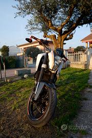 KTM duke 125