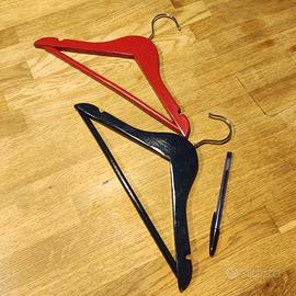 grucce per abiti da bambino