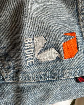 Jeans Broke