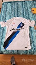 Maglia Inter  Lautaro Martinez autografata a mano