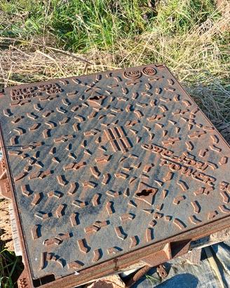 Chiusino in ghisa per pozzetto 60×60 carrabile