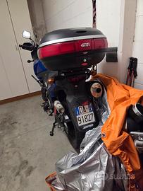 moto Suzuki  vustrom 650