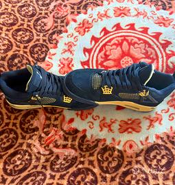 Jordan 4 thunder