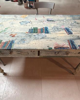 Tavolo di legno vintage