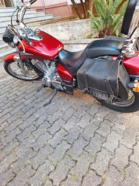 moto honda shadow 750