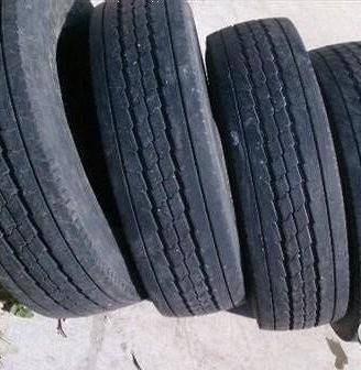 4 gomme usate autocarro 295 60 22.5