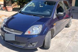 Ford Fiesta 2004