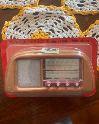 Radio miniatura