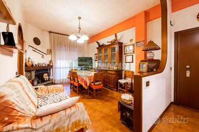 TRE LOCALI CON BOX E POSTO AUTO