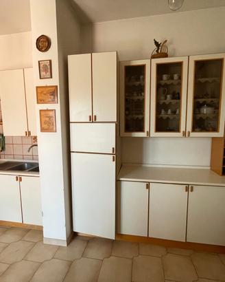 Cucina Componibile Angolare con Blocco Dispensa