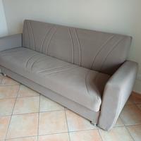 DIVANO COME NUOVO