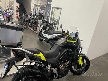 QJ MOTOR SVT 650X tris borse
