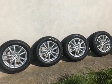 cerchi e gomme range rover sport 235/65 R19
