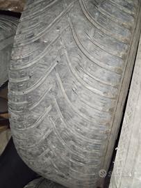 215/65 R16 2 estive e/o 4 termiche.