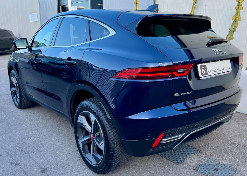 Jaguar E-Pace 2022 photo 2