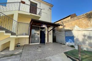 NEGOZIO A FRANCAVILLA AL MARE