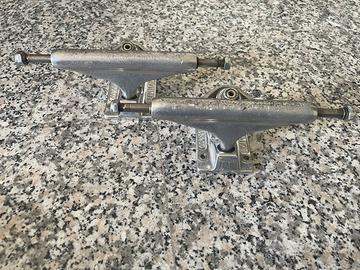 Truck da skateboard Independent forged titanium139