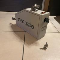 Bmw GS 1200 Adv griglia faro + cassetta attrezzi