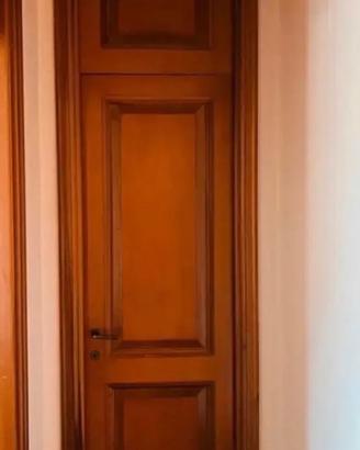 Porte a battente con sopra luce