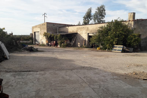 Terreno agricolo parzialmente costruito