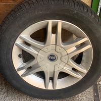 Cerchi in lega e pneumatici fiat