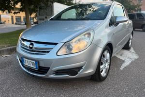 Opel Corsa 1.2 3 porte Club