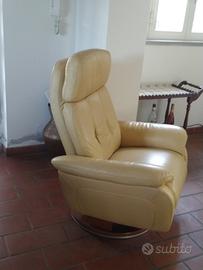 poltrona in pelle reclinabile girevole