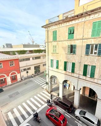2 LOCALI A GENOVA