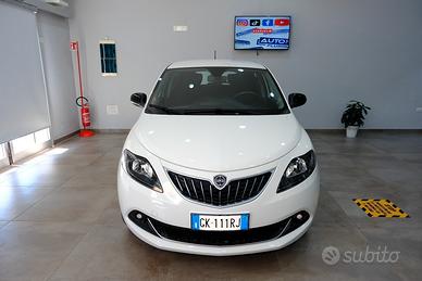 Lancia Ypsilon HYBRID 1000 70 cv GOLD 5°POSTO
