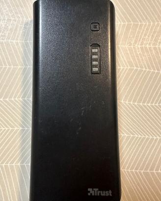 Power bank Trust 12000mAh con cavo USB