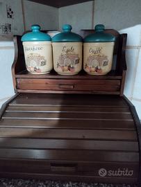 mobiletto porta pane con vasetti