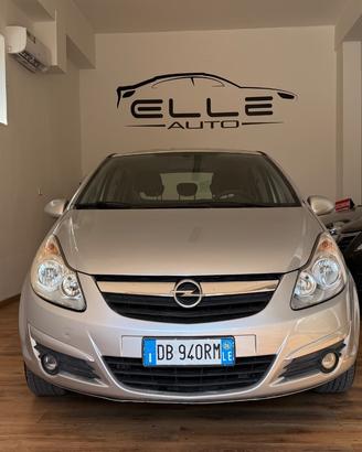 Opel Corsa 1.2 5 porte Cosmo