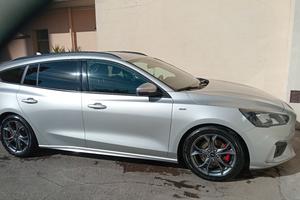 Ford Focus st line sw