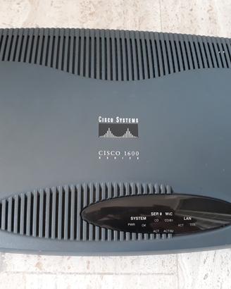 Router CISCO serie 1600 modello 1601R