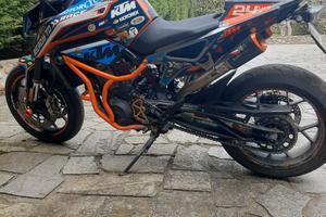 Ktm duke 790