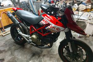 Ducati hypermotard 1100