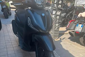 Piaggio Beverly 300 hpe ABS 2021 1 ANNO DI GARANZI