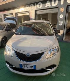 Lancia Ypsilon 1.2 69 CV 5 porte Gold