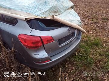 Opel Astra incidentata 2017