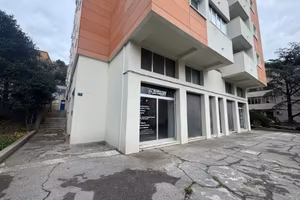 Immobile di 330 m² a Trieste
