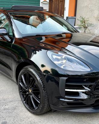 Porsche Macan 2.0 245cv. IPER FULL